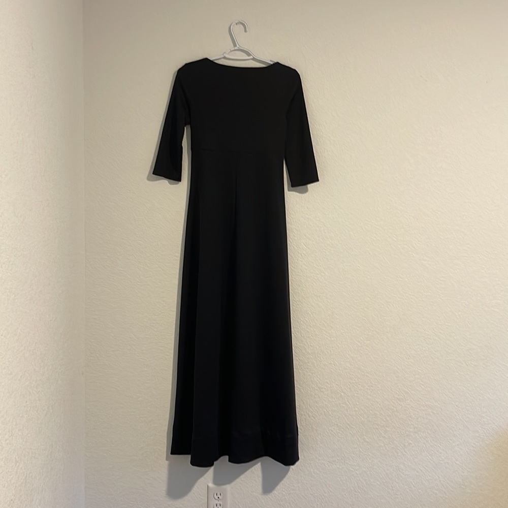 Black Dress - Picture 2 of 4